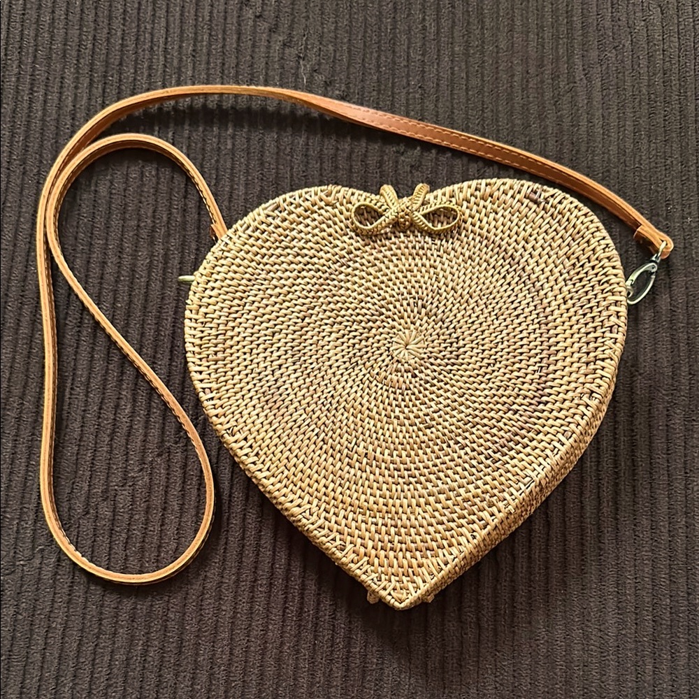Anthropologie crossbody heart-shaped rattan bag with leather strap